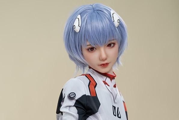 エヴァンゲリオン｜綾波レイに激似のラブドール